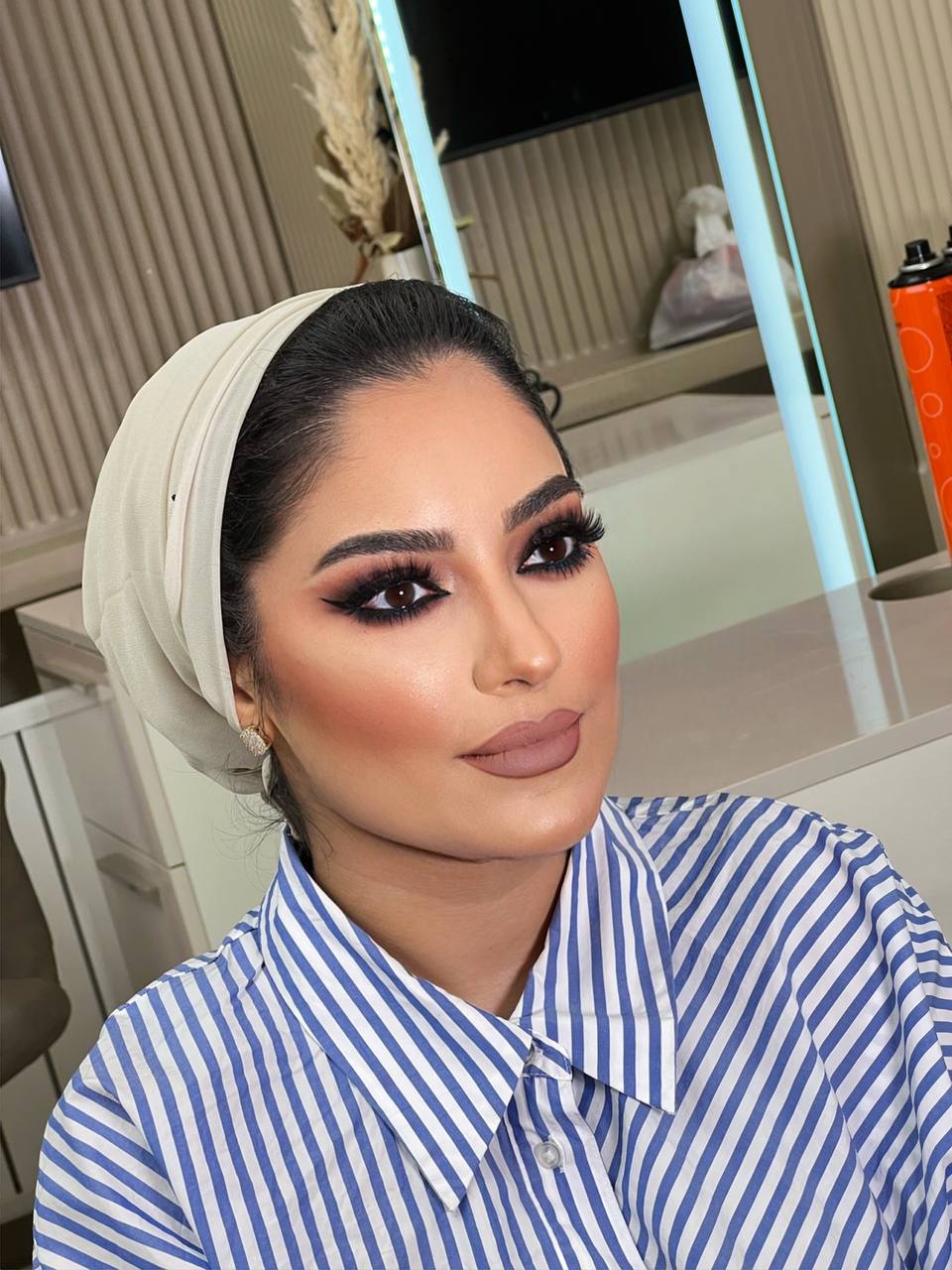 العناية باليدين والأظافر صالون مروة الخطيب